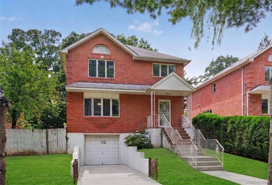 87-16 Palo Alto ST, Hollis, NY 11423