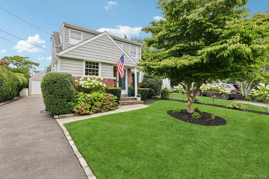 76 Highfield AVE, Port Washington, NY 11050