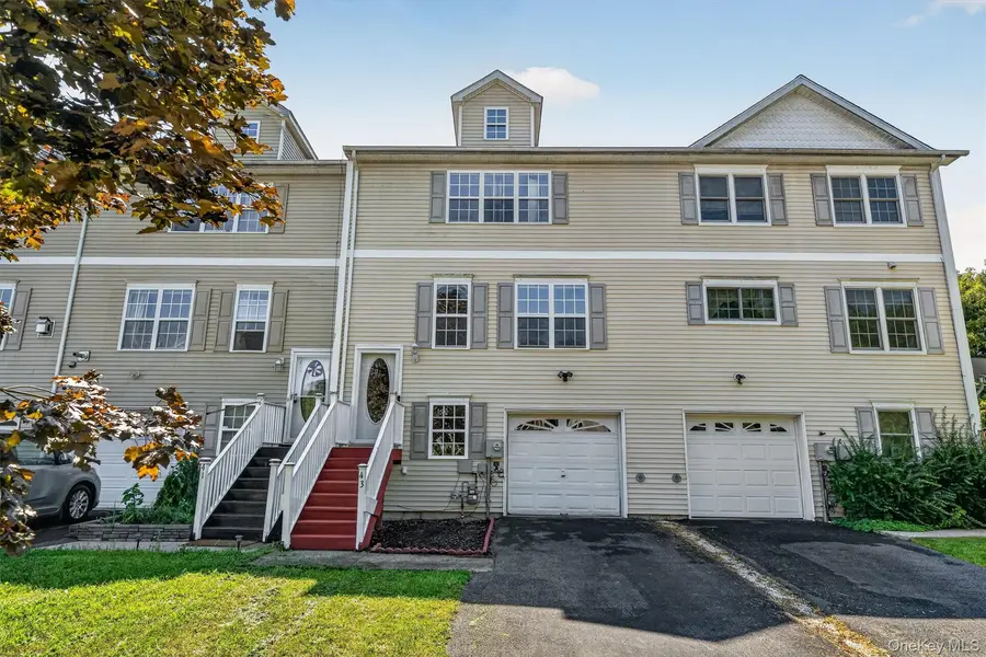 43 Mayer DR, Middletown, NY 10940