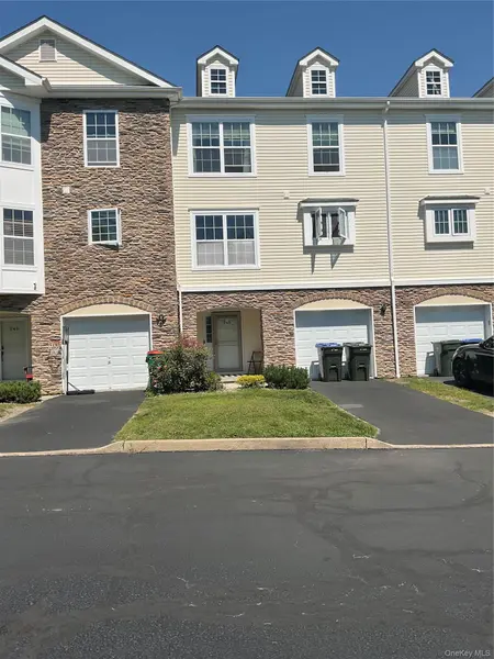 246 Orleans RD #10-2, Newburgh, NY 12550