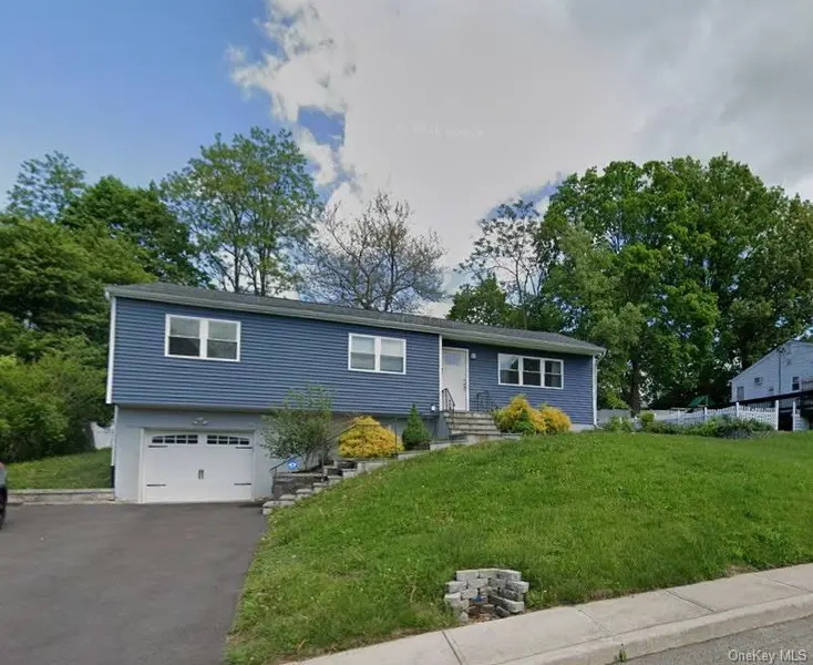 29 Heaney DR, Beacon, NY 12508