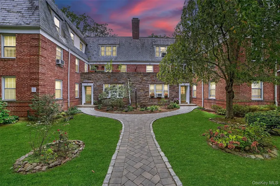 64 Pinewood RD #TB, Hartsdale, NY 10530