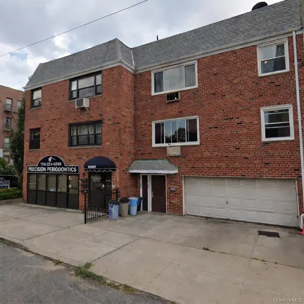 201-22 43rd AVE, Bayside, NY 11361