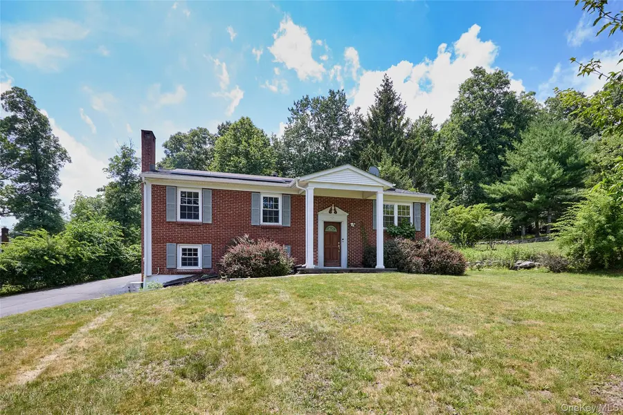 43 Sunset TER, Highland Mills, NY 10930