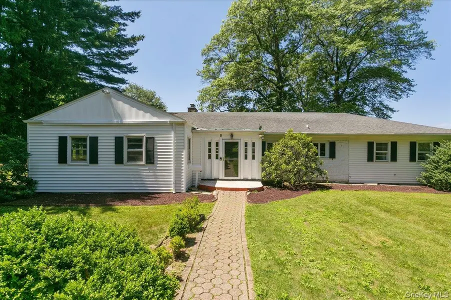 1 Beaufort ST, White Plains, NY 10607