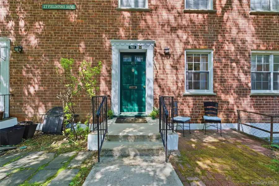 17 Fieldstone DR #153, Hartsdale, NY 10530