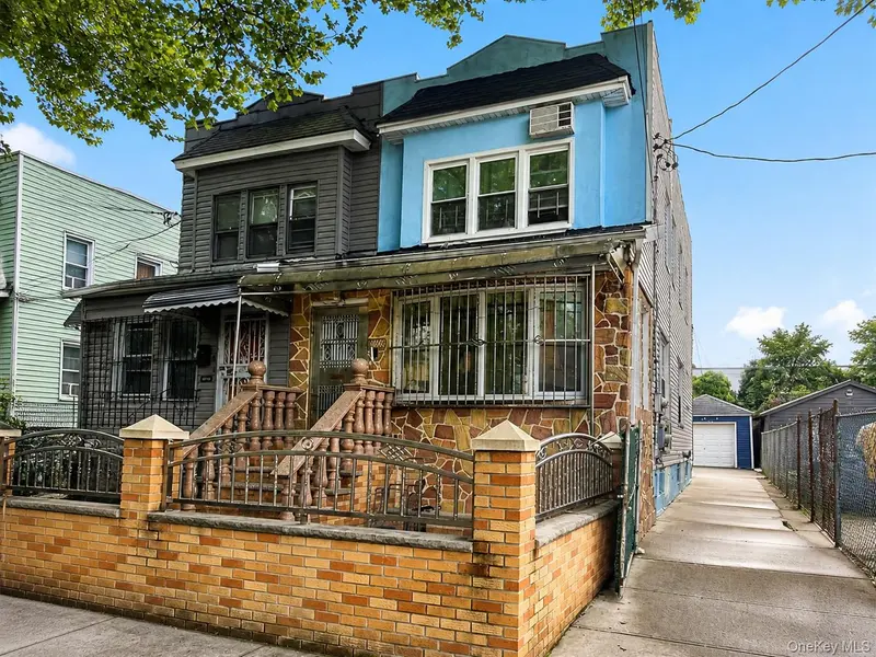 10323 126th ST, Richmond Hill, NY 11419