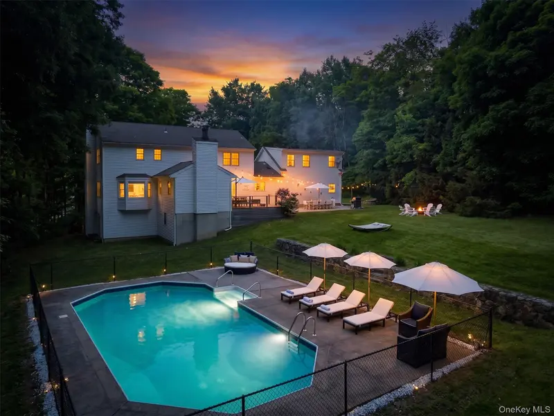 4 Elmer Galloway RD, Katonah, NY 10536