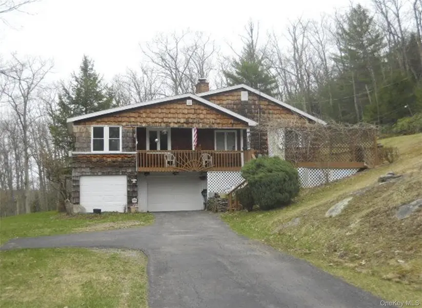 63 Otens RD, Ellenville, NY 12428