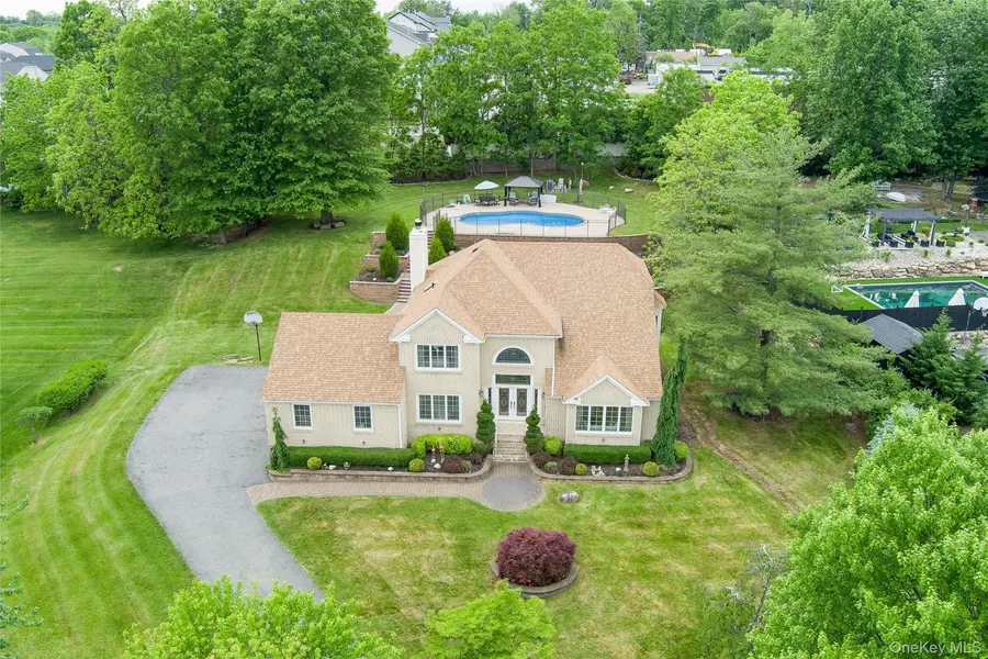 8 Stark CT, New City, NY 10956