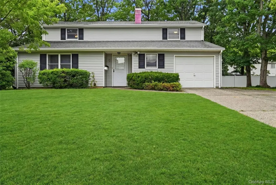 2 Cub RD, South Setauket, NY 11720