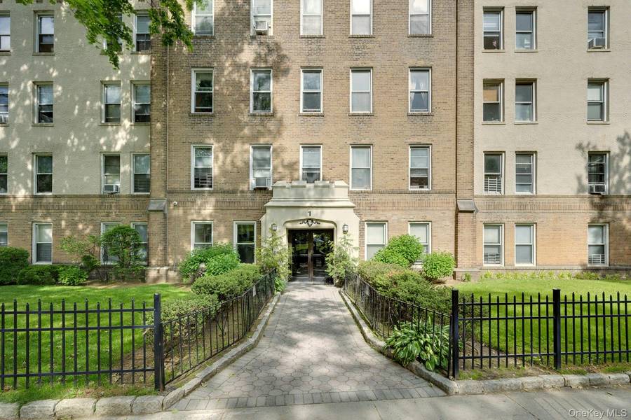 472 Gramatan AVE #A3, Mount Vernon, NY 10552