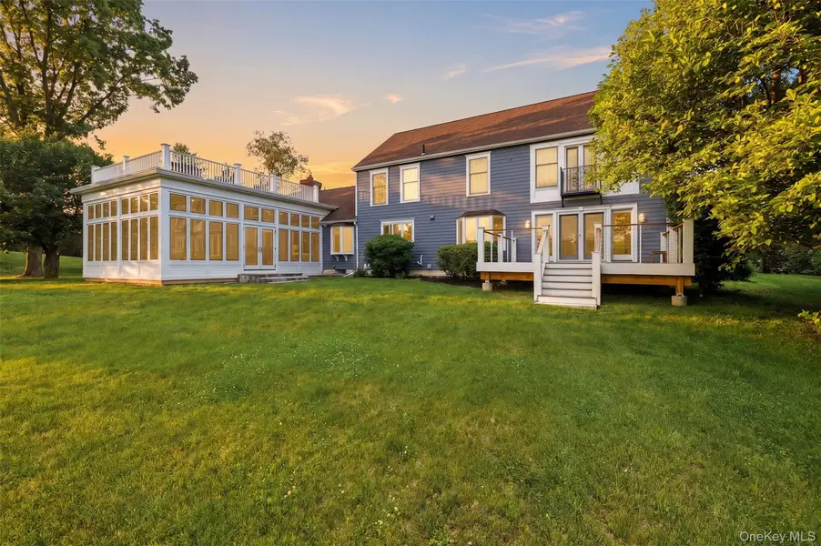 13 Spy Glass LN, Staatsburg, NY 12580