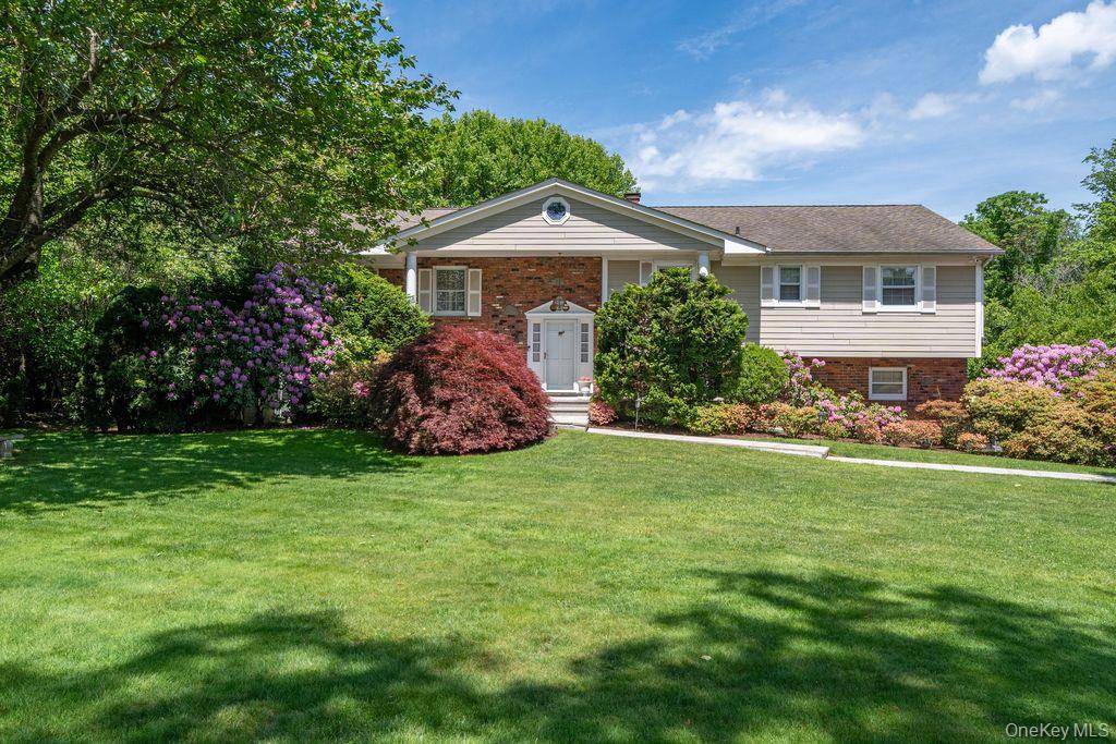 40 Hanson LN, New Rochelle, NY 10804