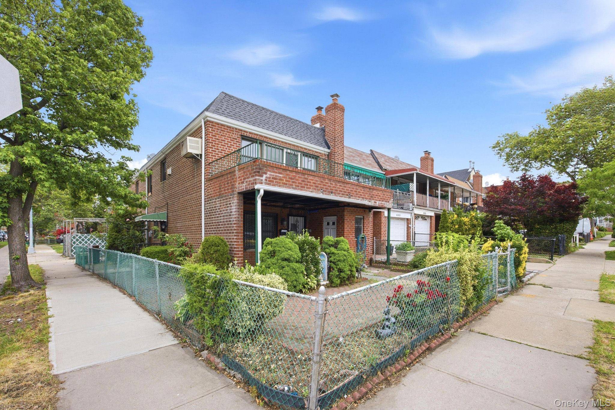 63-01 Borden AVE, Maspeth, NY 11378