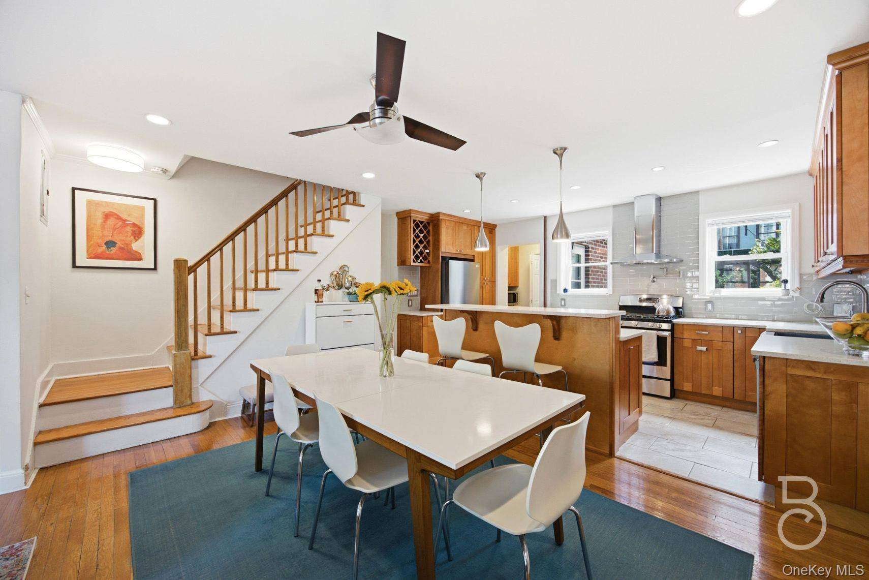 21-41 24th ST, Astoria, NY 11105