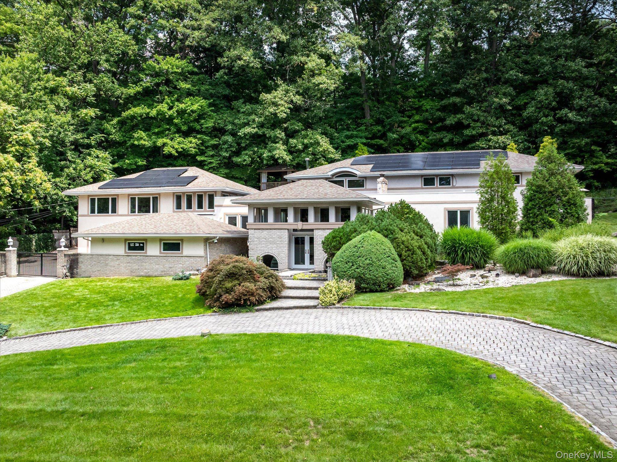 46 Sprain Valley RD, Scarsdale, NY 10583