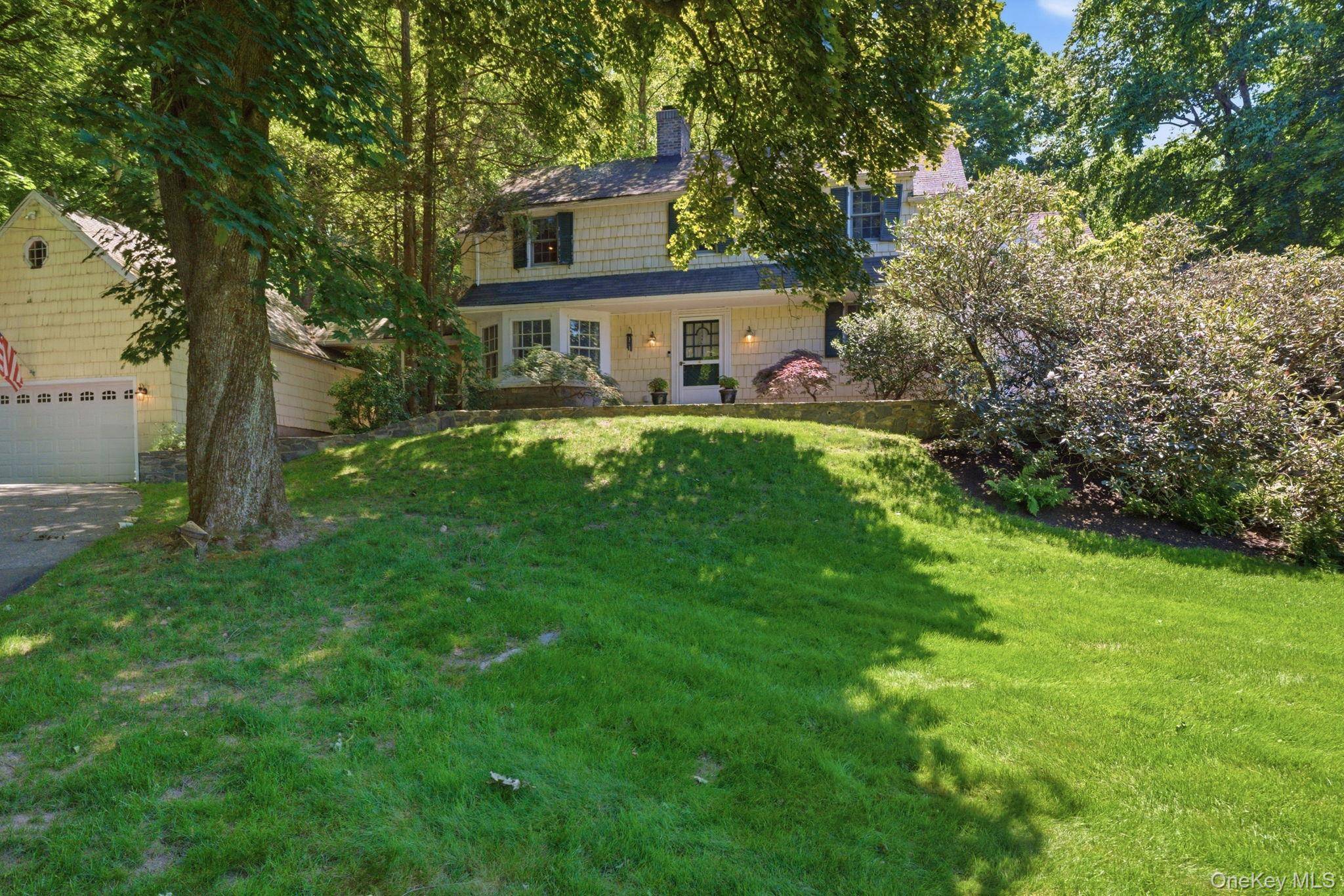 2 Turner DR, Chappaqua, NY 10514