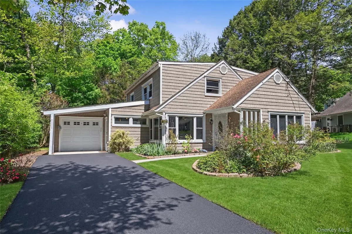 94 E East WAY, Mount Kisco, NY 10549