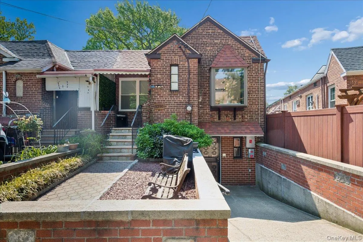 1210 Lakewood PL, Bronx, NY 10461
