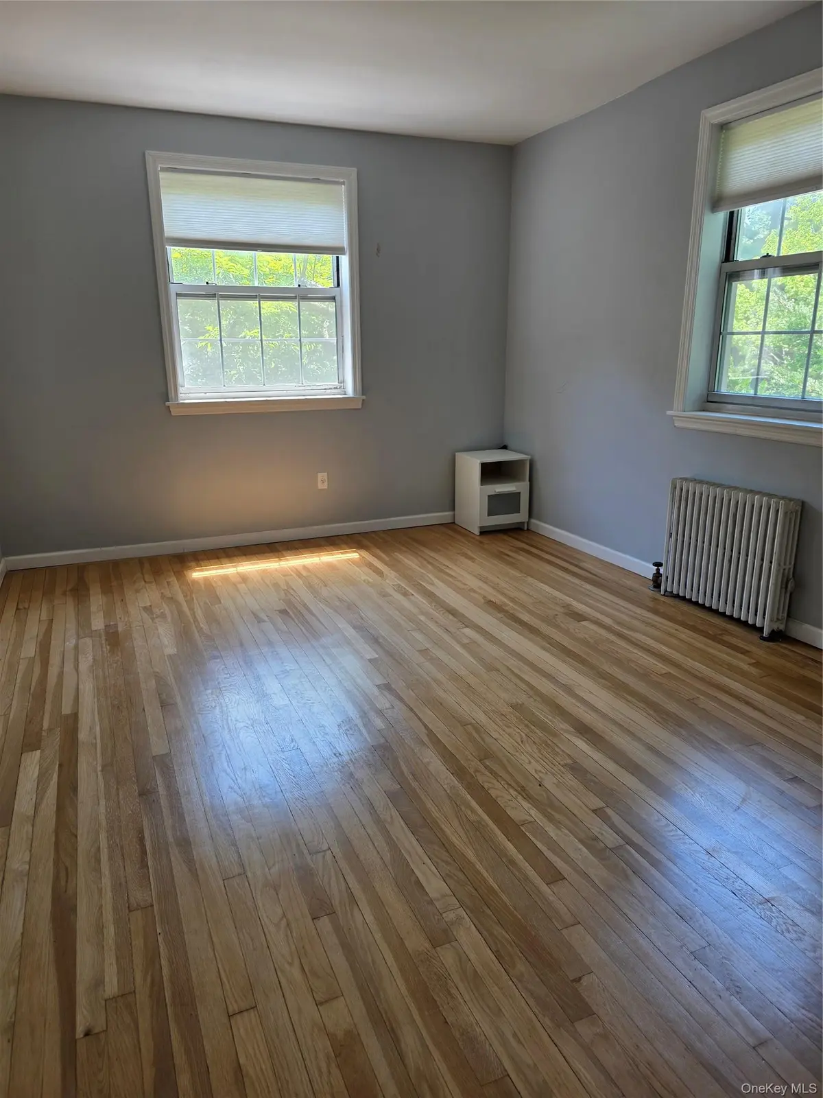 141-04 77 AVE #F, Kew Garden Hills, NY 11367