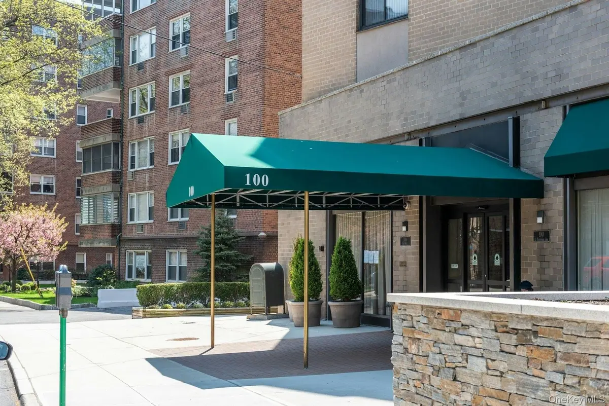 100 E Hartsdale AVE #5GE, Hartsdale, NY 10530