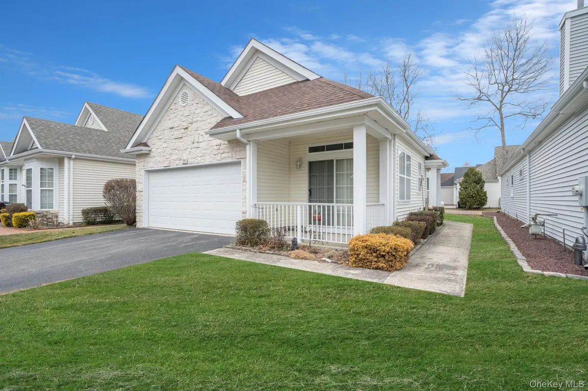 515 Leisure DR, Ridge, NY 11961