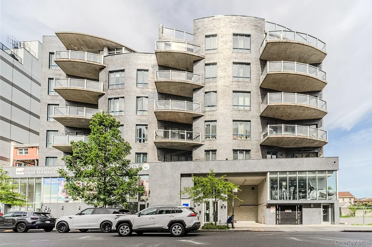 37 W End AVE #2B, Brooklyn, NY 11235