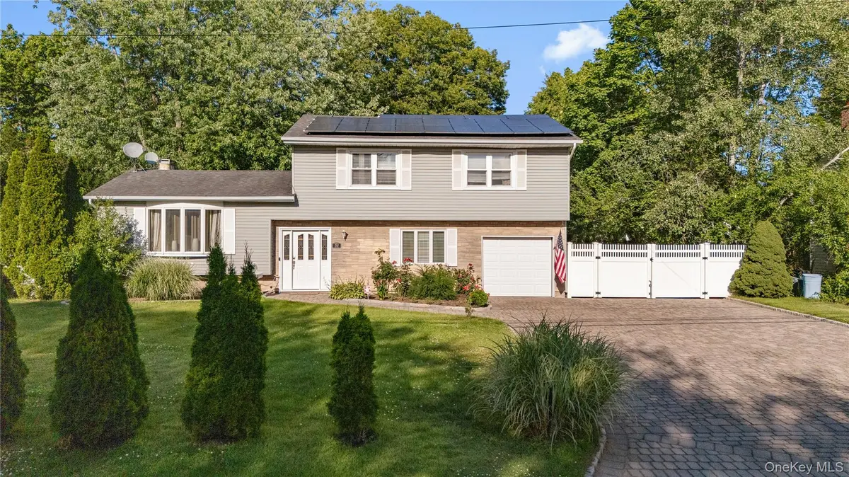 53 Jarvin RD, Port Jefferson Station, NY 11776