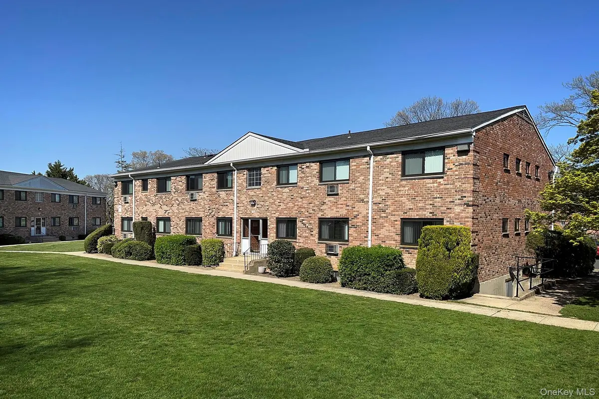 407 East Main ST #407-7B, Bay Shore, NY 11706