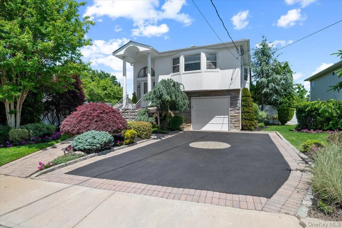 2499 Haff AVE, Bellmore, NY 11710