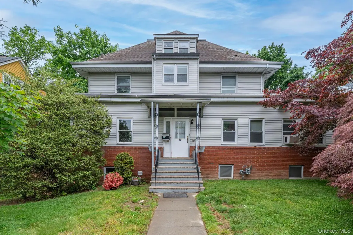 32 Ridgeview AVE, White Plains, NY 10606