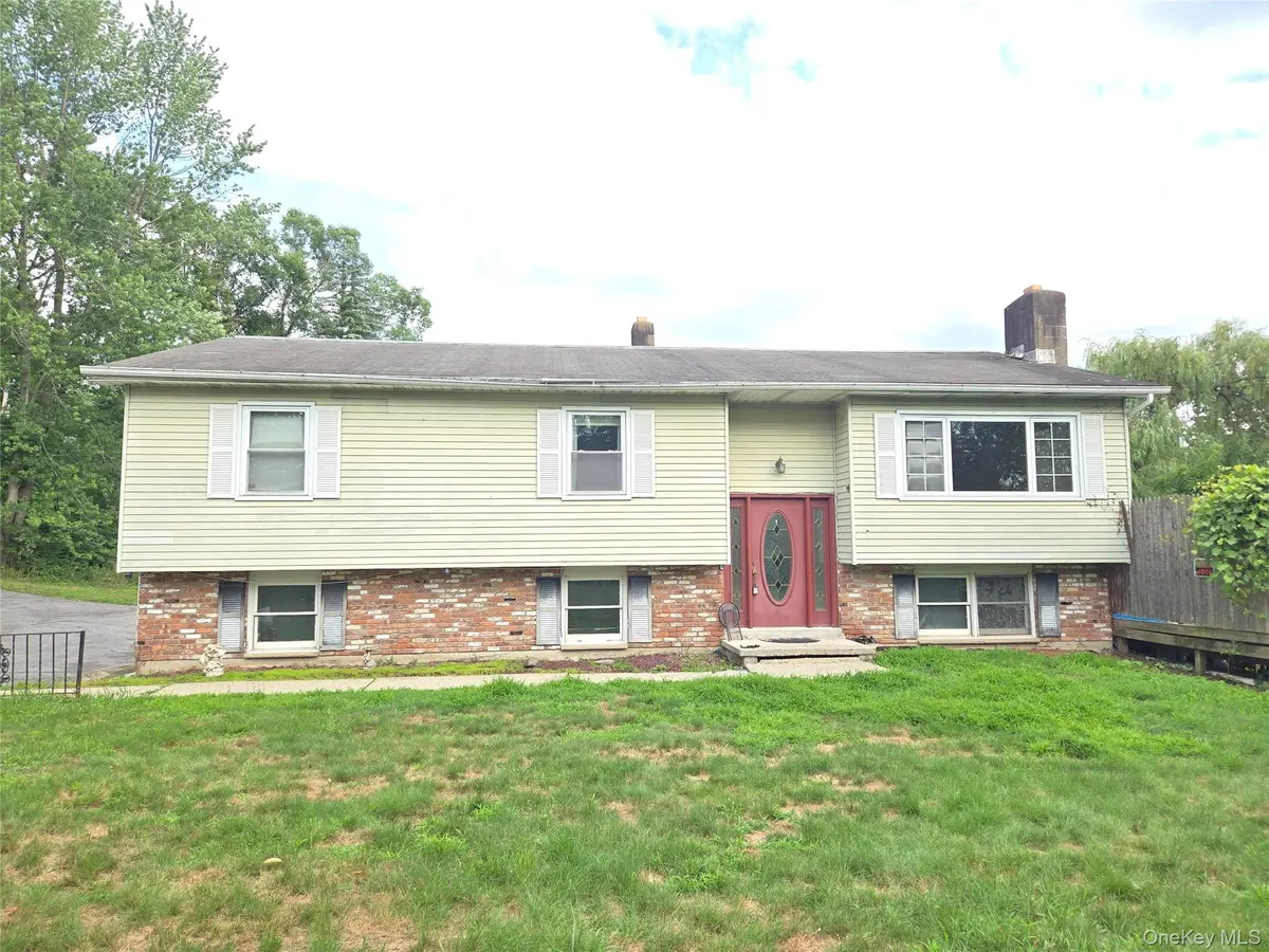 1425 State Route 32, Wallkill, NY 12589