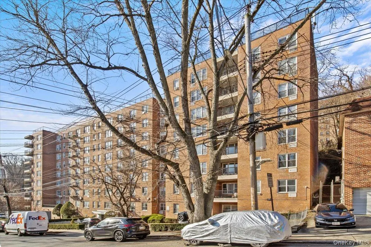 5425 Valles AVE #4M, Bronx, NY 10471