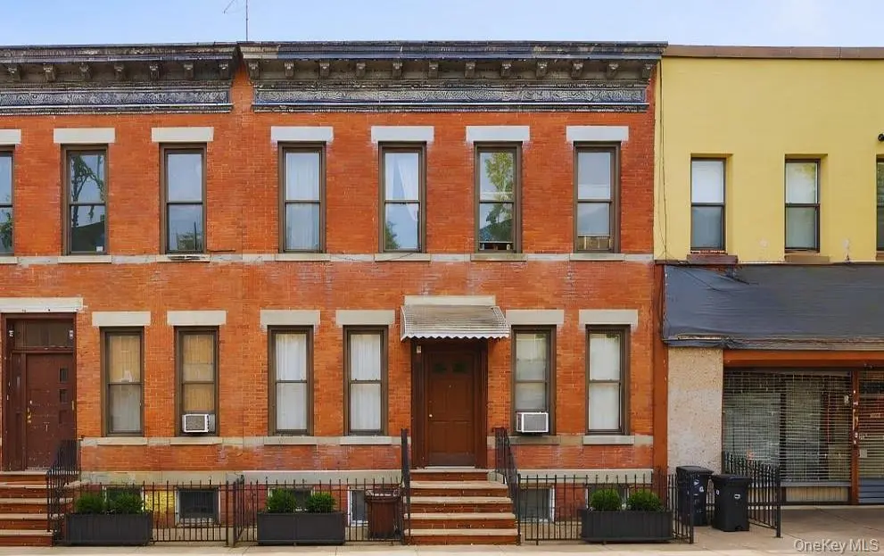 6415 Myrtle AVE, Ridgewood, NY 11385