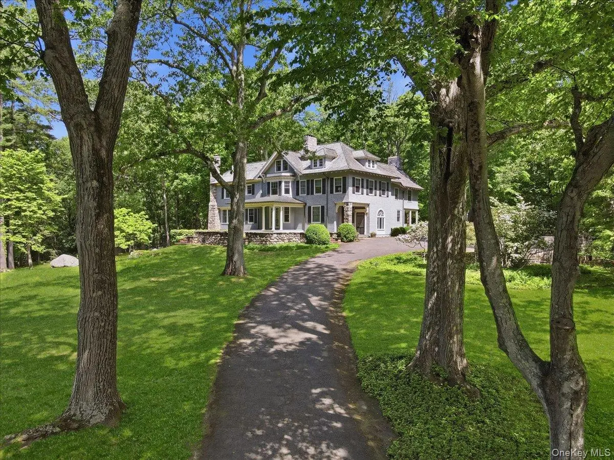 254 McLain ST, Bedford Corners, NY 10549