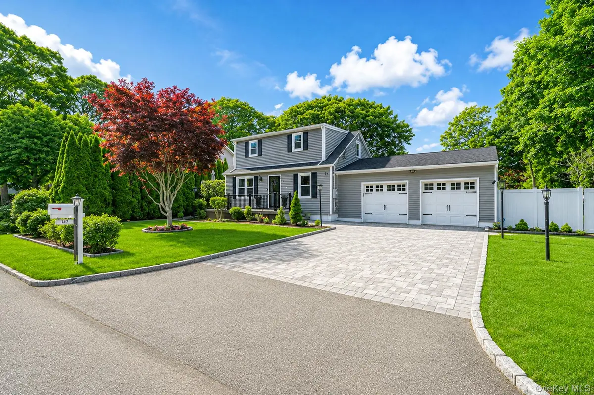 147 Baybright DR, Shirley, NY 11967