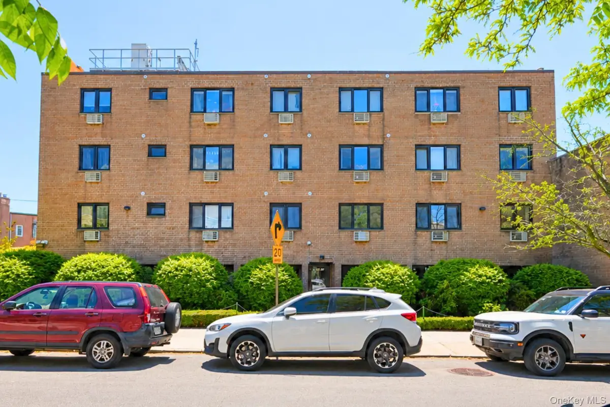6236 59th DR #B2, Maspeth, NY 11378