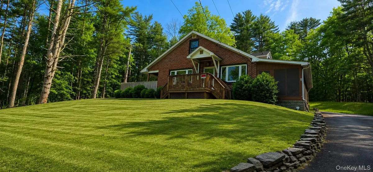 52 Luxton Lake RD, Narrowsburg, NY 12764