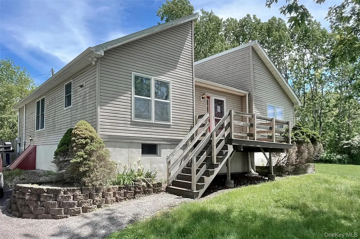 98 Oil City RD, Pine Island, NY 10969
