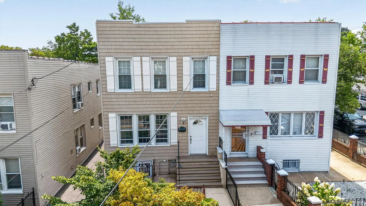 2952 Miles AVE, Bronx, NY 10465