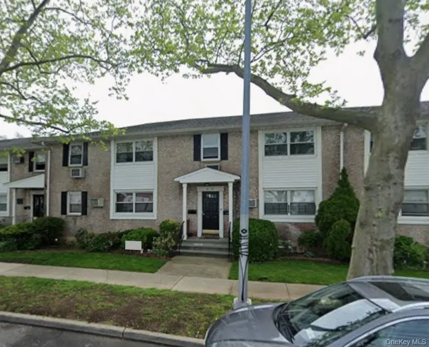 81-43 268 ST #292B, Floral Park, NY 11040
