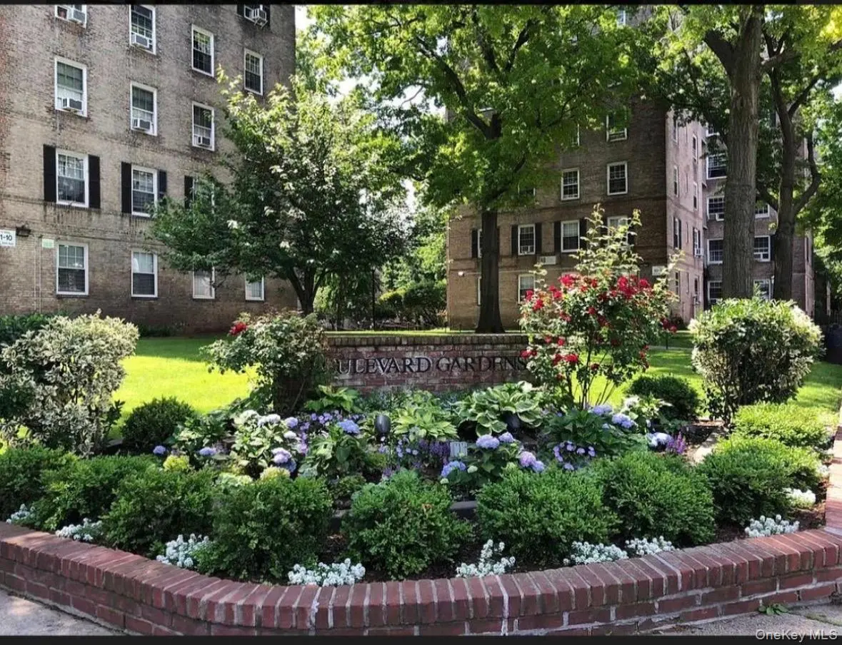 51-34 30 AVE #2-J, Woodside, NY 11377