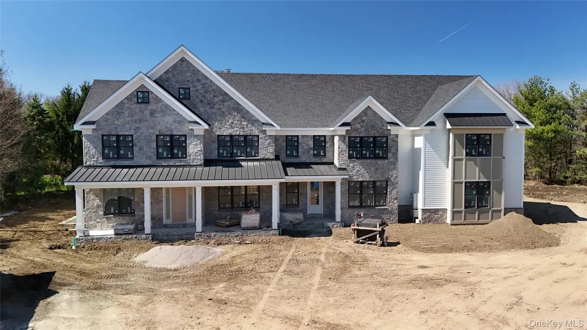15 Stone Bridge RD, Purchase, NY 10577