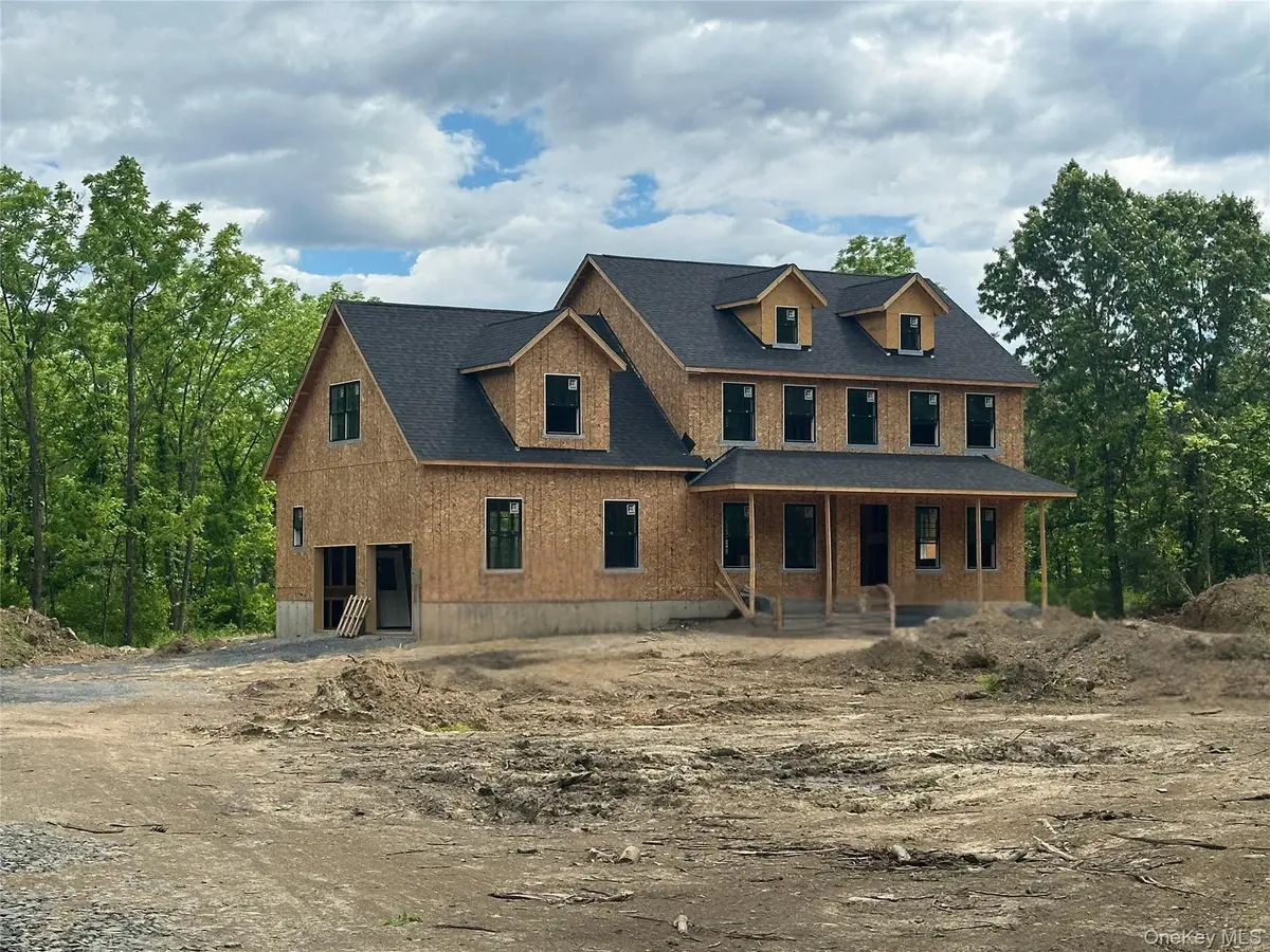 59 Kings Hill RD, Walden, NY 12586