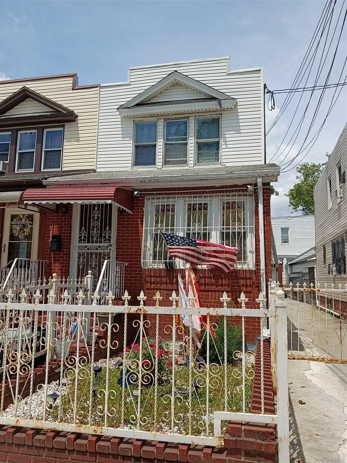11513 111th AVE, South Ozone Park, NY 11420