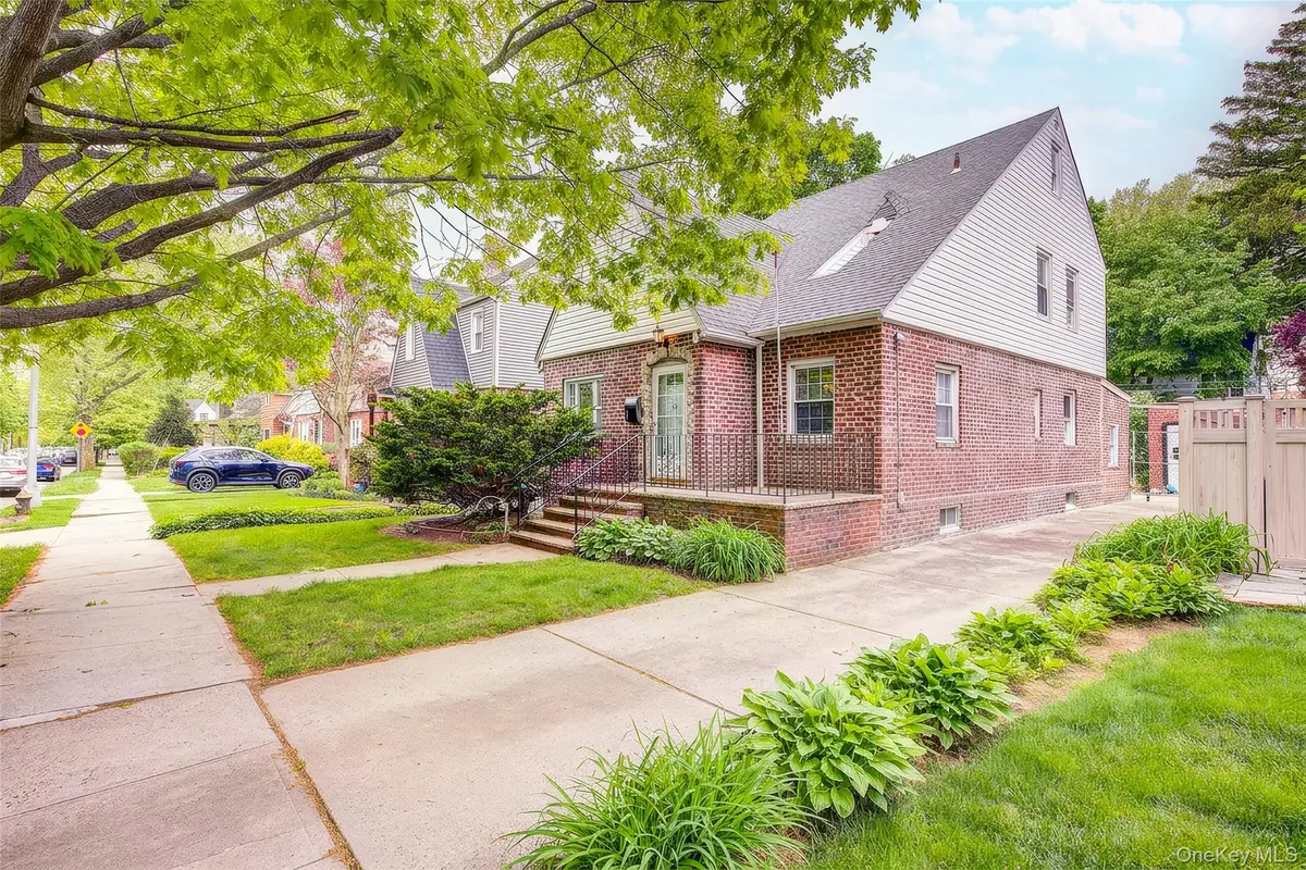 80-38 236th ST, Bellerose Manor, NY 11427