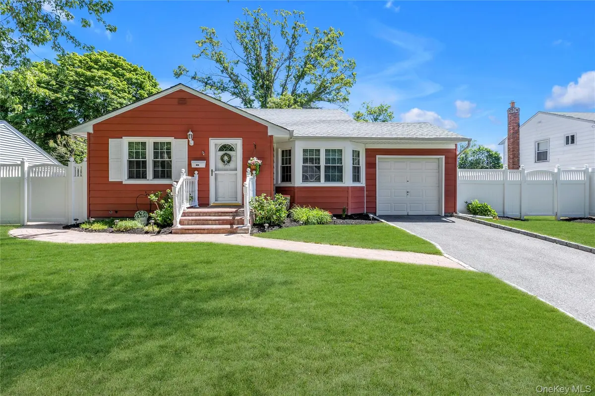 107 1st AVE, Kings Park, NY 11754