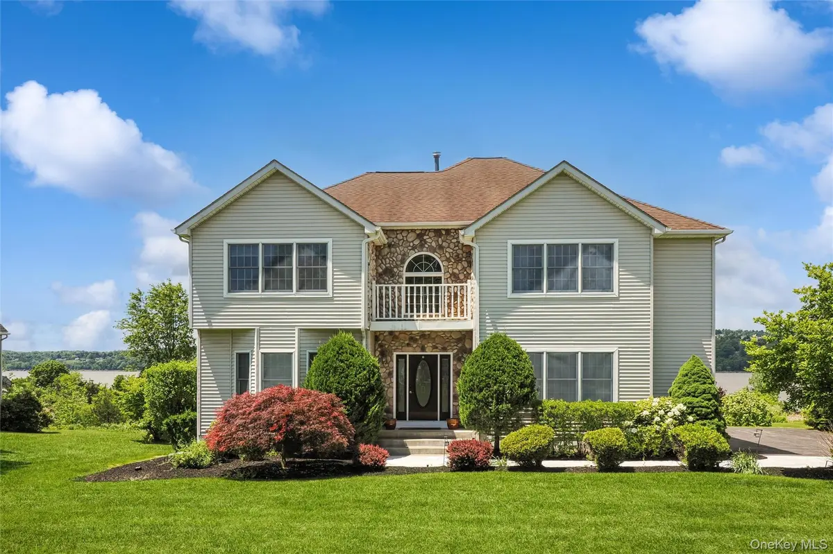 241 Old Castle Point RD, Wappingers Falls, NY 12590