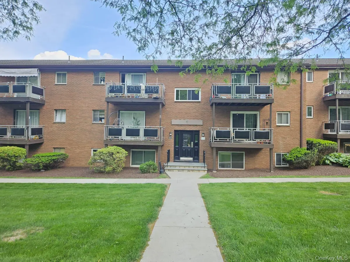 41 Tanager RD #4102, Monroe, NY 10950
